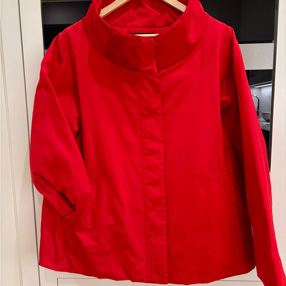 Lafayette 148 jacket with lightly quilted lining and chunky zipper closure